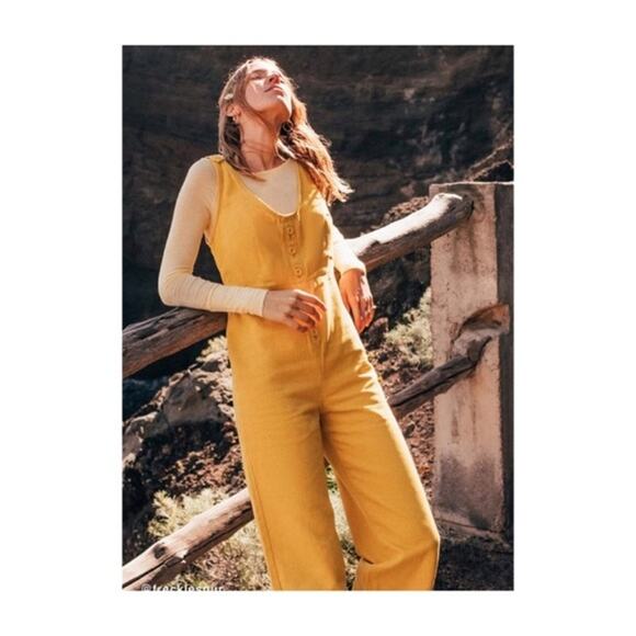 Urban Outfitters Leighton Denim Button Front Jumpsuit in Yellow Size XS - Picture 1 of 9
